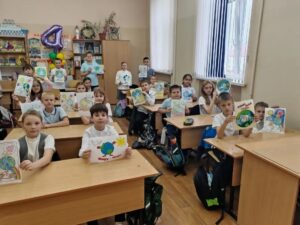 Выставка рисунков "Мы против террора"